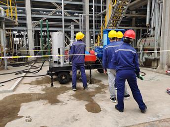 寧魯石化煉油廠高壓水流射清洗機設備交付圖片5